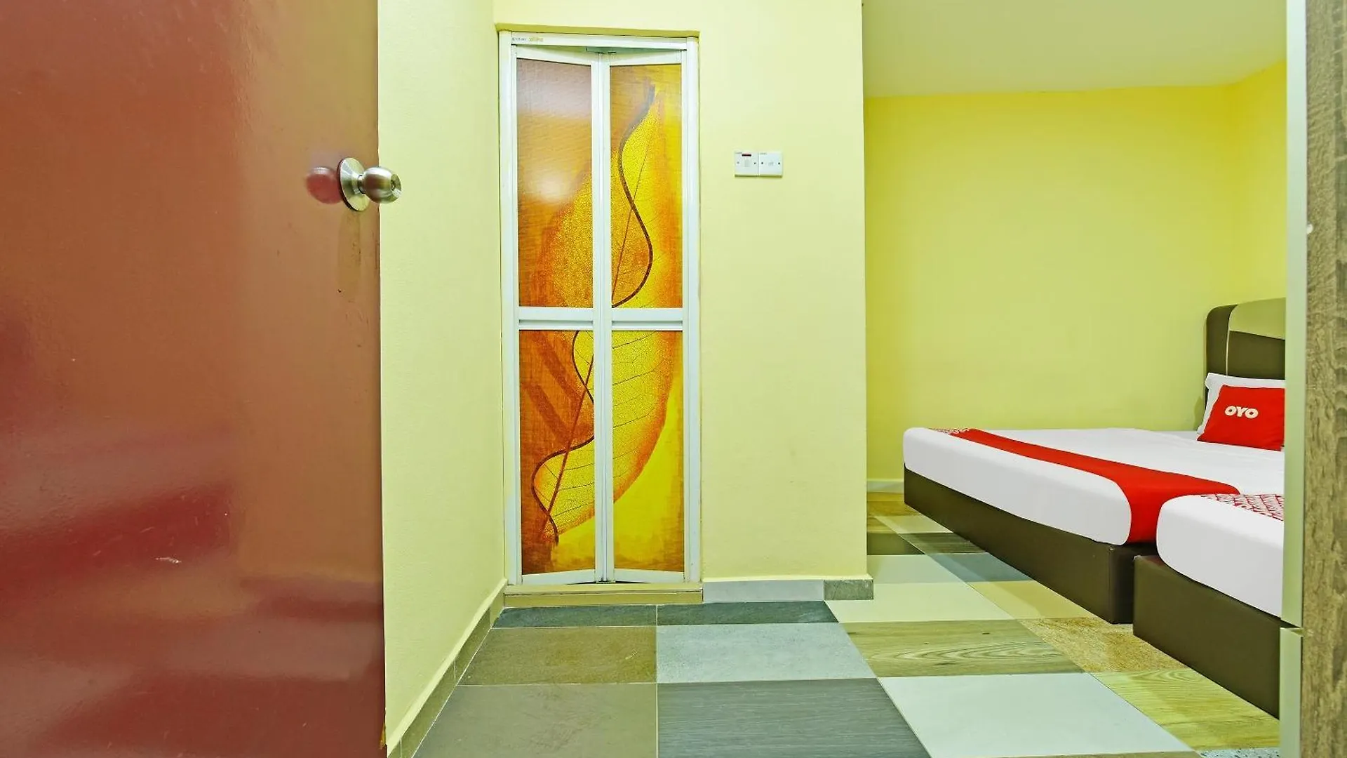 Oyo 873 Bamboo Inn Batu Feringgi Hotel